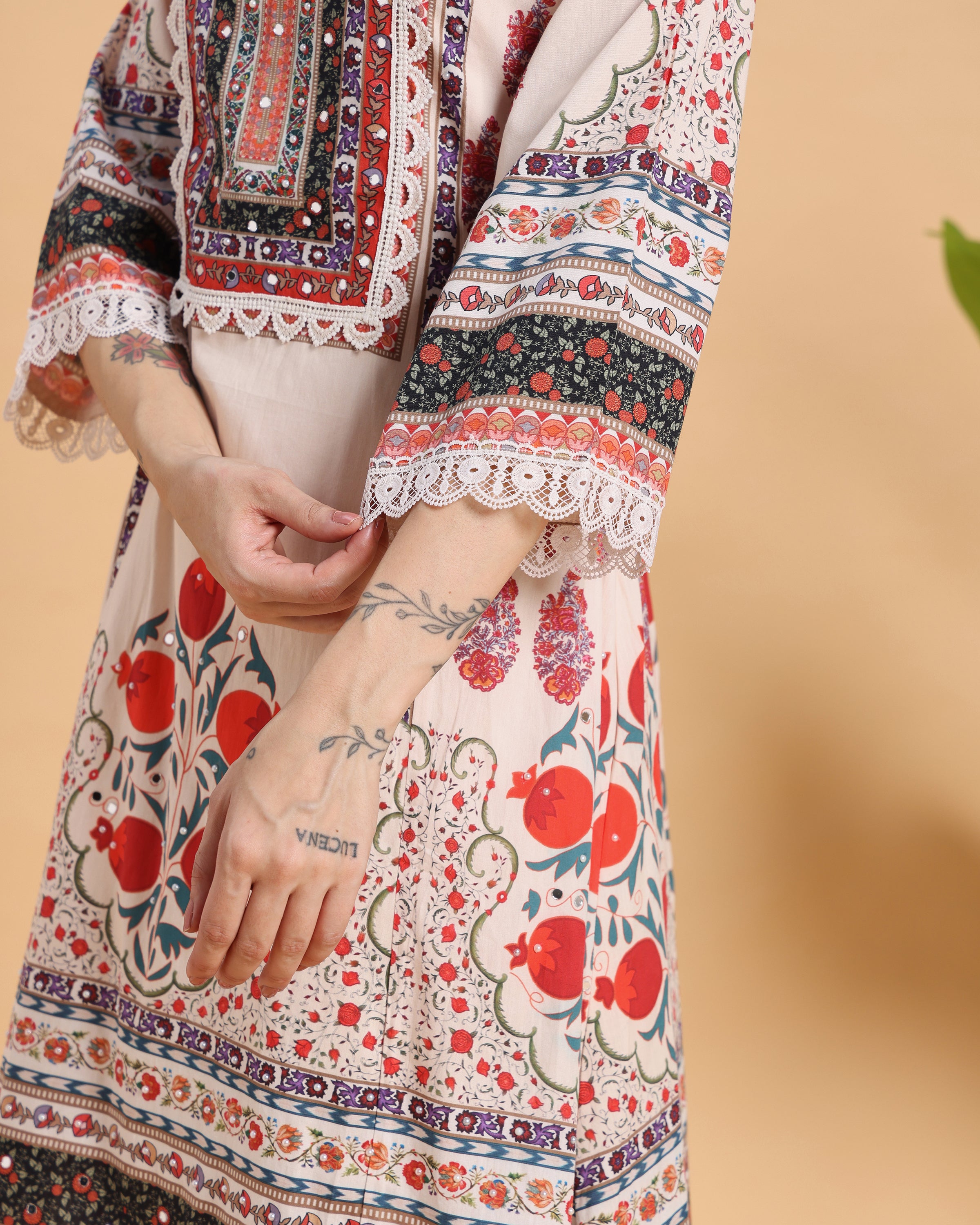 Saanvi - White & Red Casual Cotton