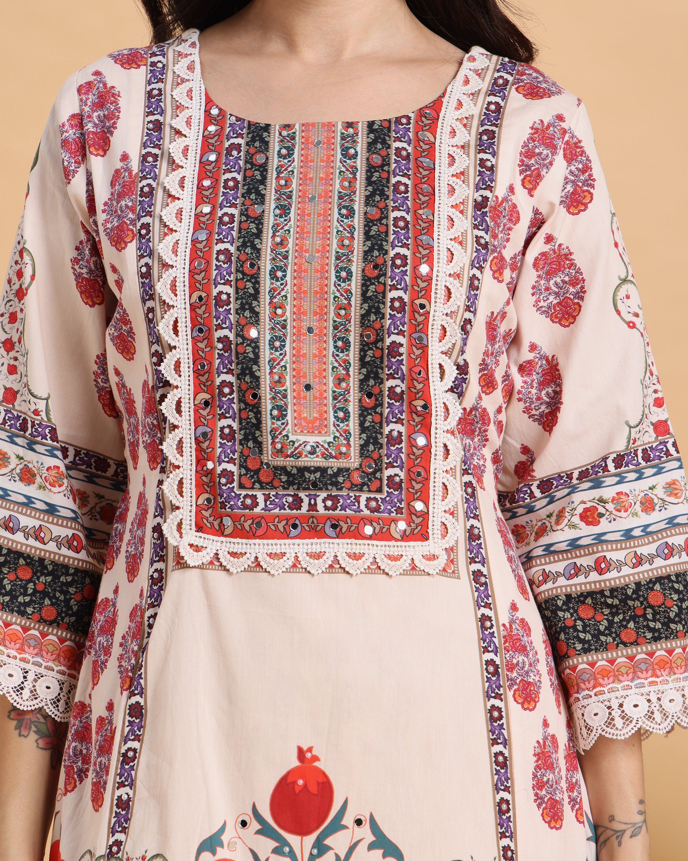Saanvi - White & Red Casual Cotton