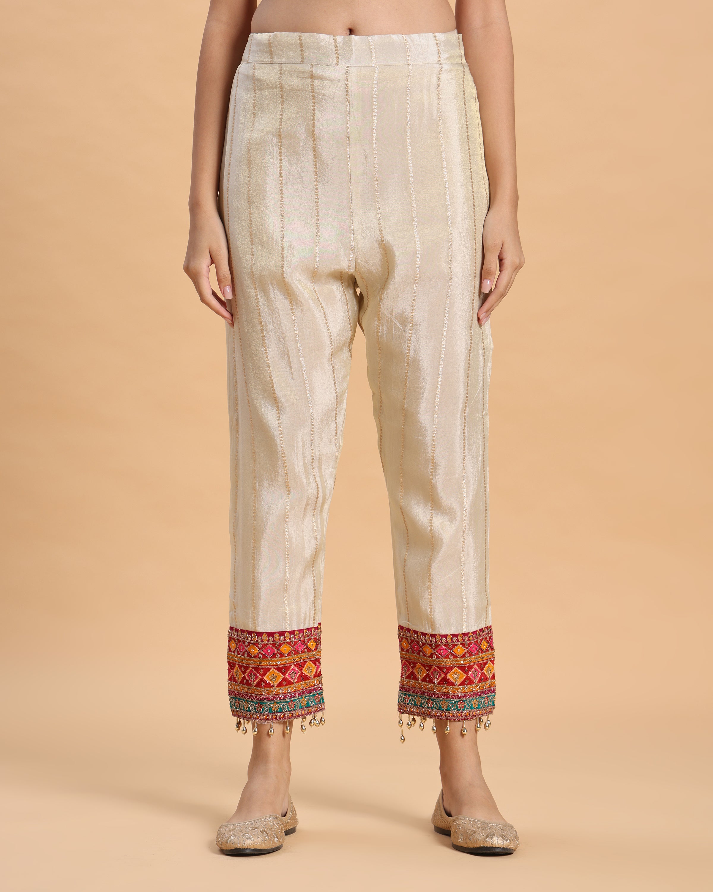 Avira - White Jacquard Multi-Sleeve